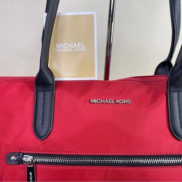 Michael Kors Bag (Kelsey) Medium Nylon Tote Casual, Functional, and Versatile. - Picture 17 of 17